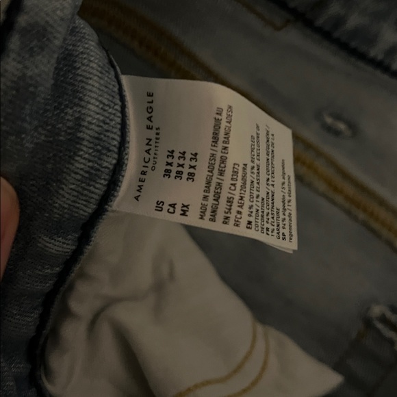 American Eagle Lightwash airflex Jeans - Picture 3 of 4